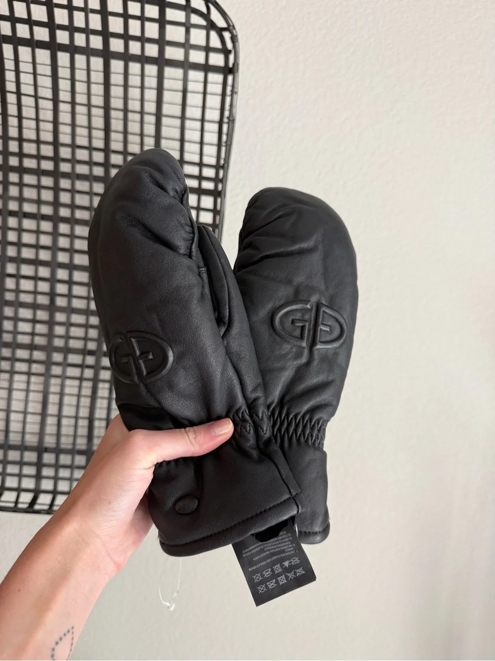 Goldbergh black leather mittens